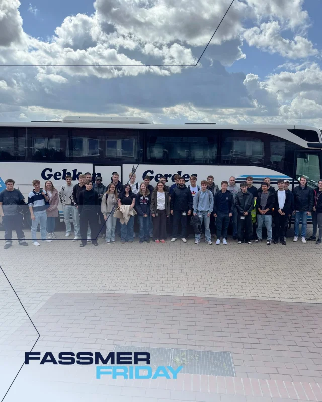 #FassmerFriday Werksbesichtigung bei @amazone_group 🚜 Unsere Azubis und Dualis haben sich die…